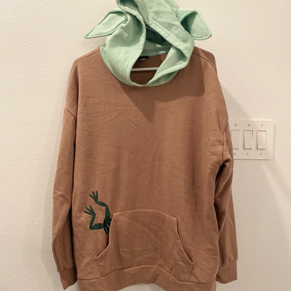 Her Universe Star Wars - The Child - Grogu - Baby Yoda Pullover